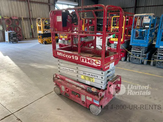 2018 MEC MICRO 19 Scissor Lift
