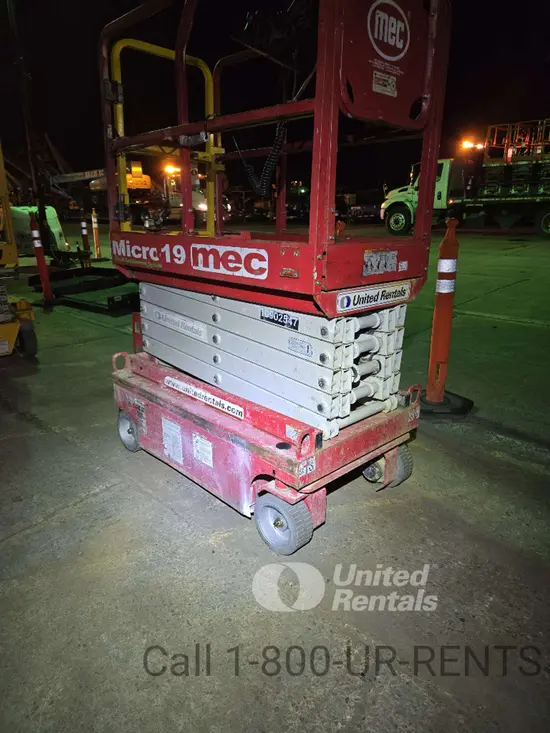 2019 MEC MICRO 19 Scissor Lift