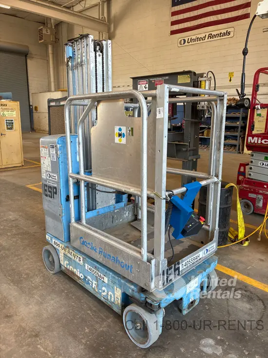2014 Genie GR-20 Self-Propelled One-Person Lift
