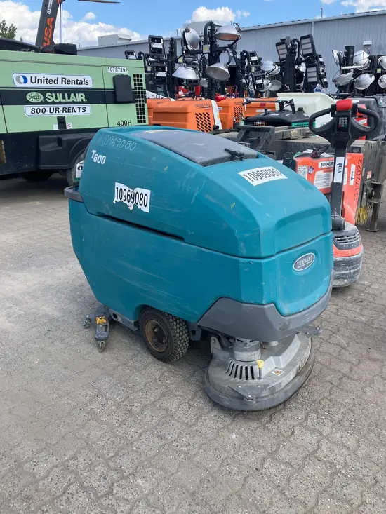 2019 Tennant T600-28 Scrubber