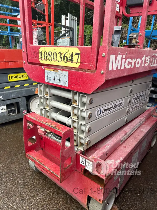 2018 MEC MICRO 19 Scissor Lift