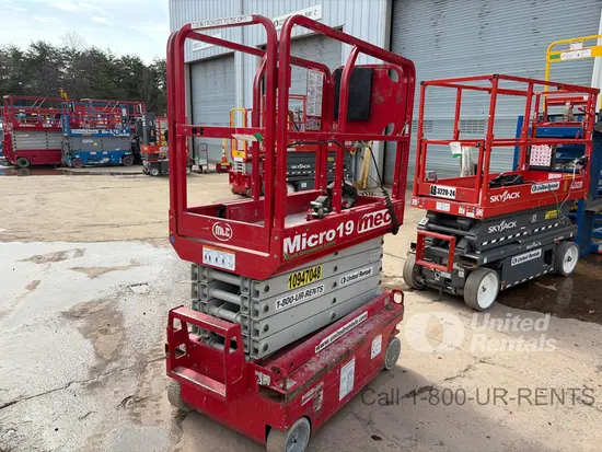 2019 MEC MICRO 19 Scissor Lift