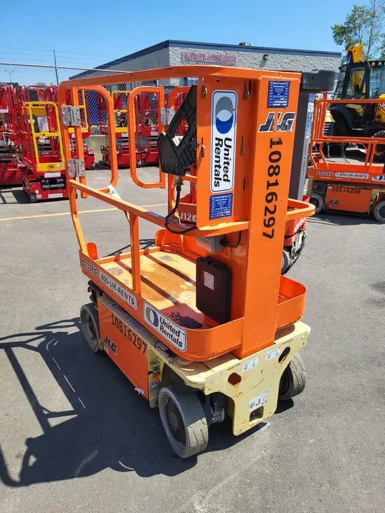 2018 JLG 1230ES Self-Propelled One-Person Lift