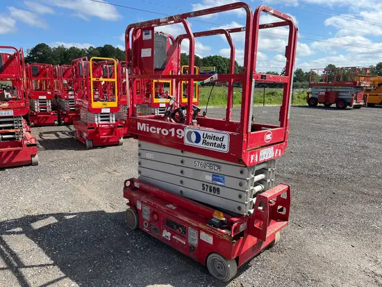 2018 MEC MICRO 19 Scissor Lift