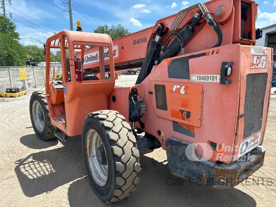 2016 SKYTRAK 8042 Forklift