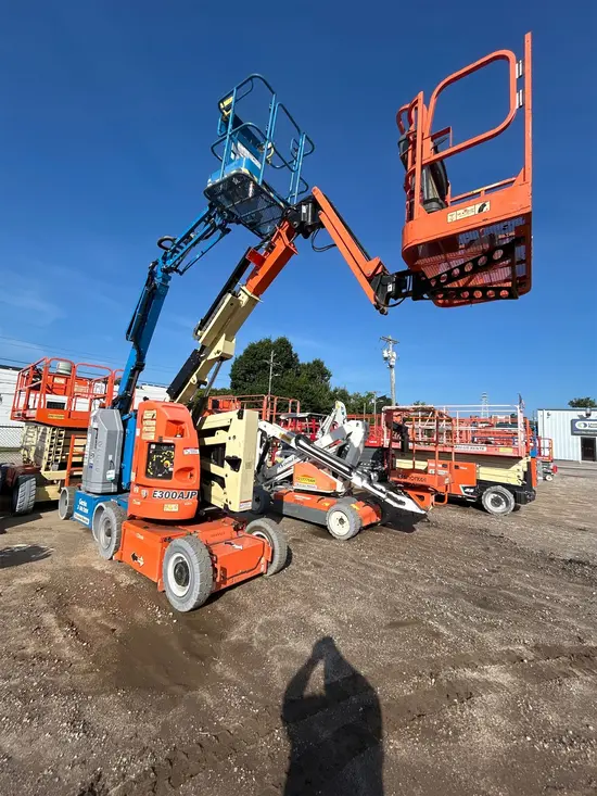 2014 JLG E300AJP Articulating Boom Lift