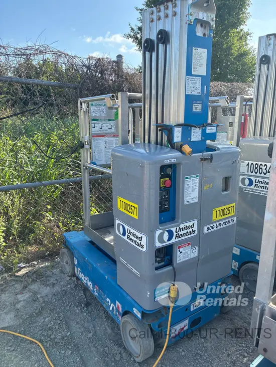 2019 Genie GR-20 Self-Propelled One-Person Lift