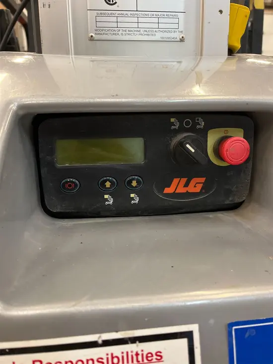 2017 JLG 20MVL Self-Propelled One-Person Lift