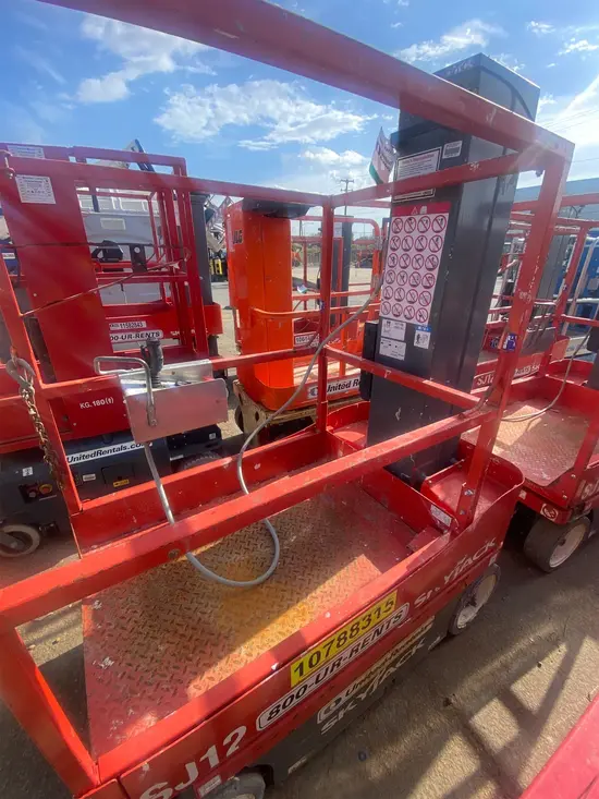 2018 Skyjack SJ12 Self-Propelled One-Person Lift