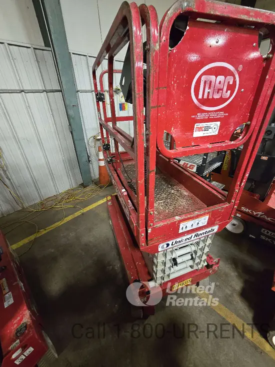 2018 MEC MICRO 19 Scissor Lift