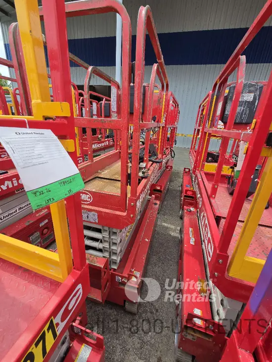 2019 MEC MICRO 19 Scissor Lift