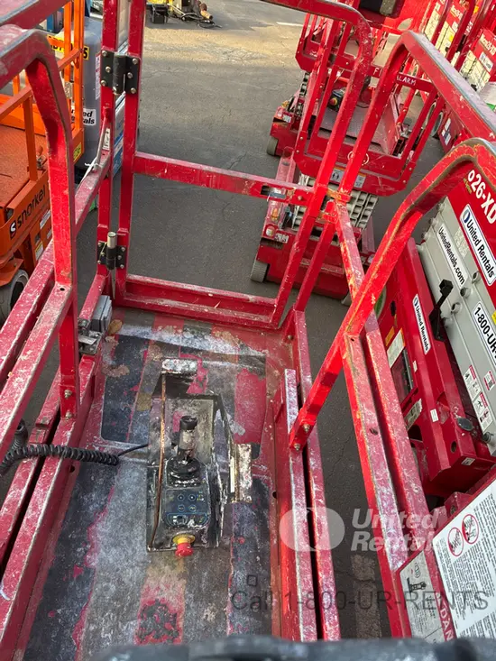 2018 MEC MICRO 19 Scissor Lift