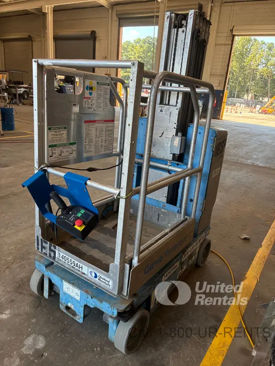 2014 Genie GR-20 Self-Propelled One-Person Lift