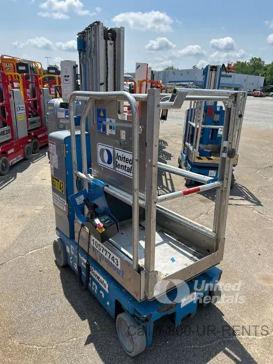 2017 Genie GR-20 Self-Propelled One-Person Lift