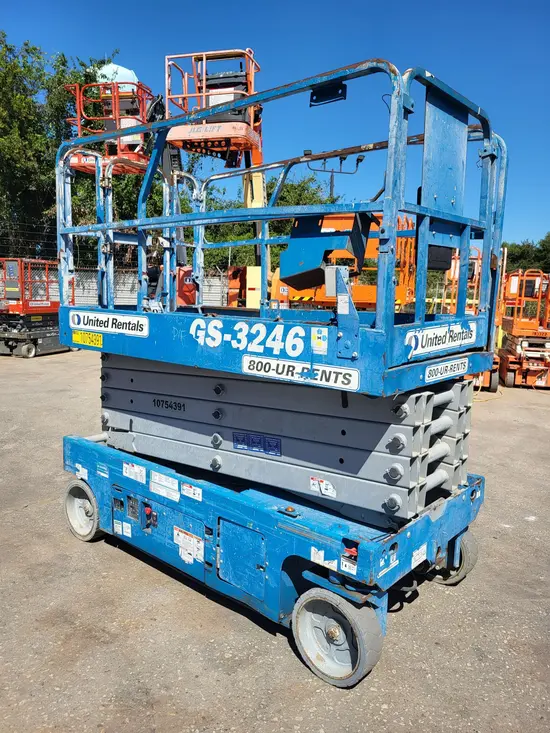 2018 Genie GS-3246 Scissor Lift