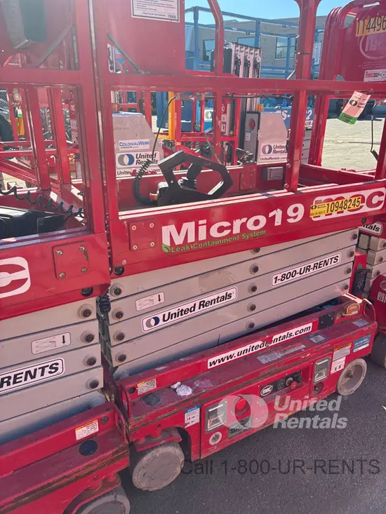 2019 MEC MICRO 19 Scissor Lift