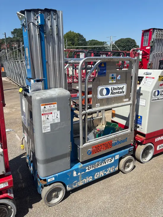 2018 Genie GR-20 Self-Propelled One-Person Lift