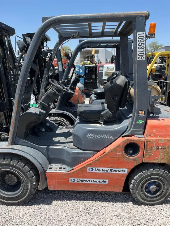 2019 Toyota 8FGU25 Warehouse Forklift