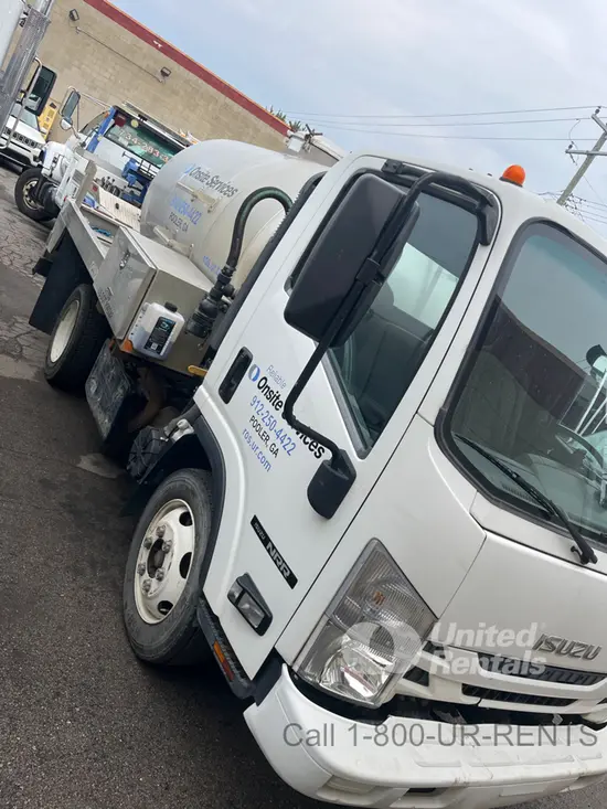 2020 ISUZU NRRREGD4X2