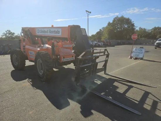 2017 SKYTRAK 6042 Forklift