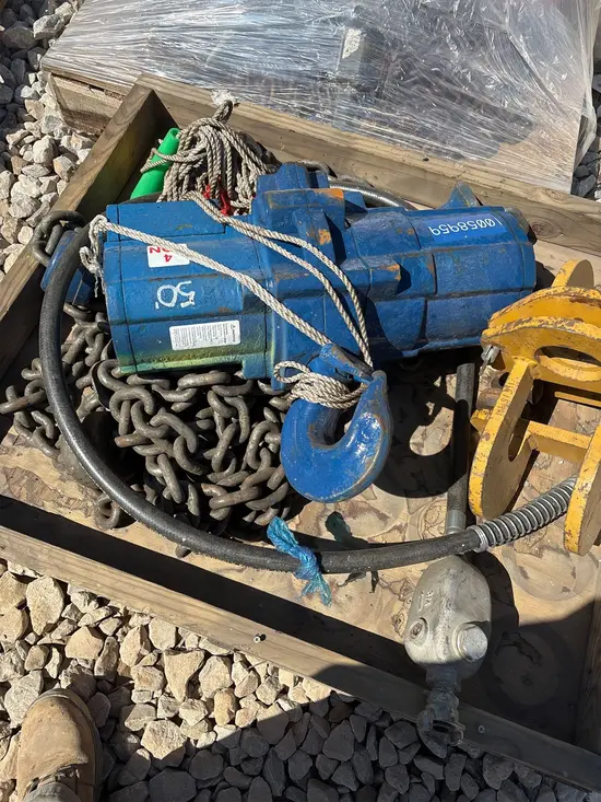 2012 JD NEUHAUS PROFI 10T Hoist