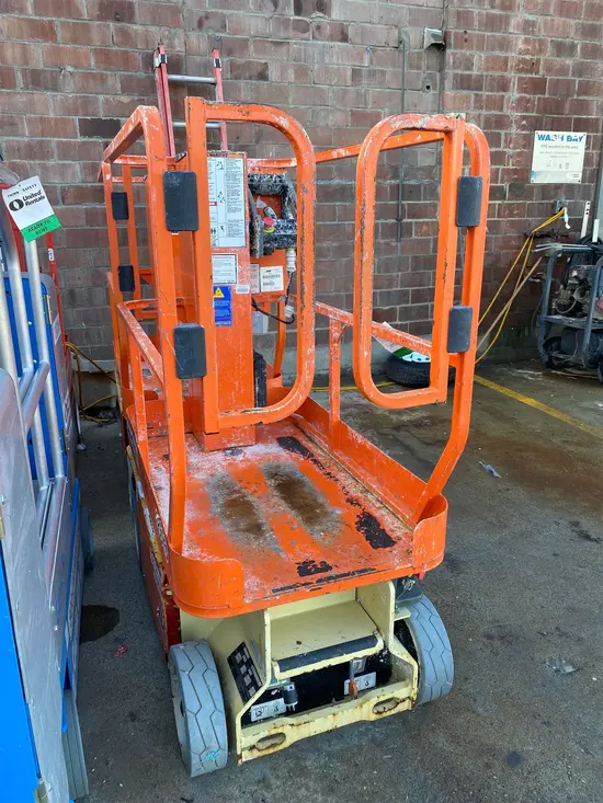 2019 JLG 1230ES Self-Propelled One-Person Lift