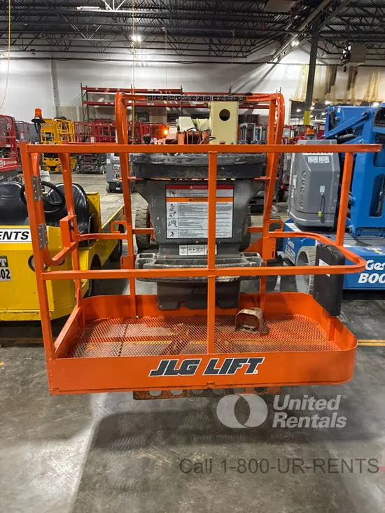 2013 JLG E450AJ Articulating Boom Lift