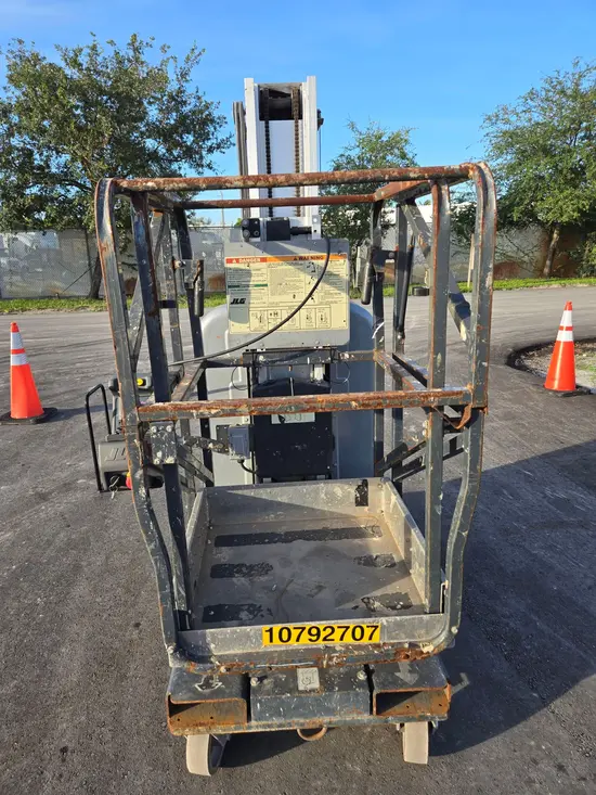 2018 JLG 20MVL Self-Propelled One-Person Lift