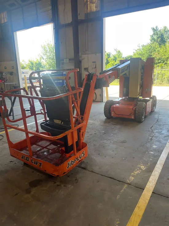 2018 JLG E300AJP Articulating Boom Lift