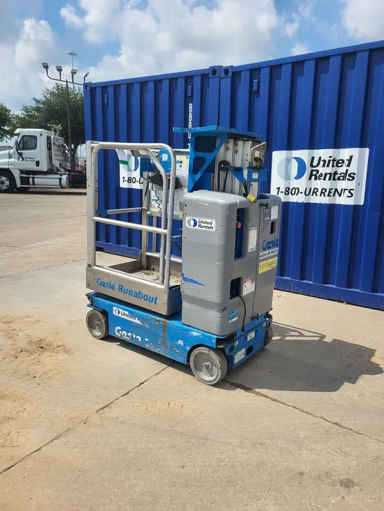 2018 Genie GR-12 Self-Propelled One-Person Lift