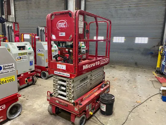 2018 MEC MICRO 19 Scissor Lift