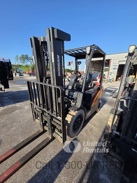 2020 Doosan G25N-7LP Warehouse Forklift