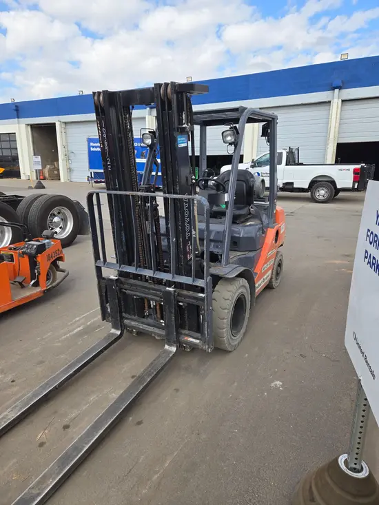 2019 Toyota 8FGU25 Warehouse Forklift