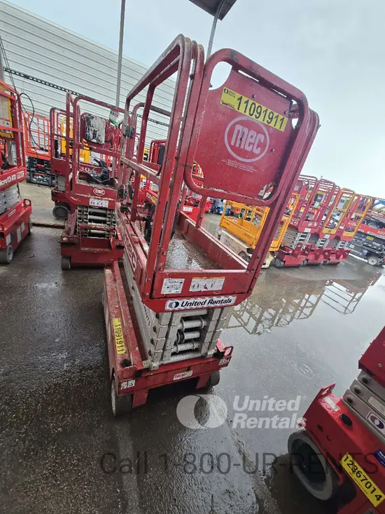 2020 MEC MICRO 19 Scissor Lift