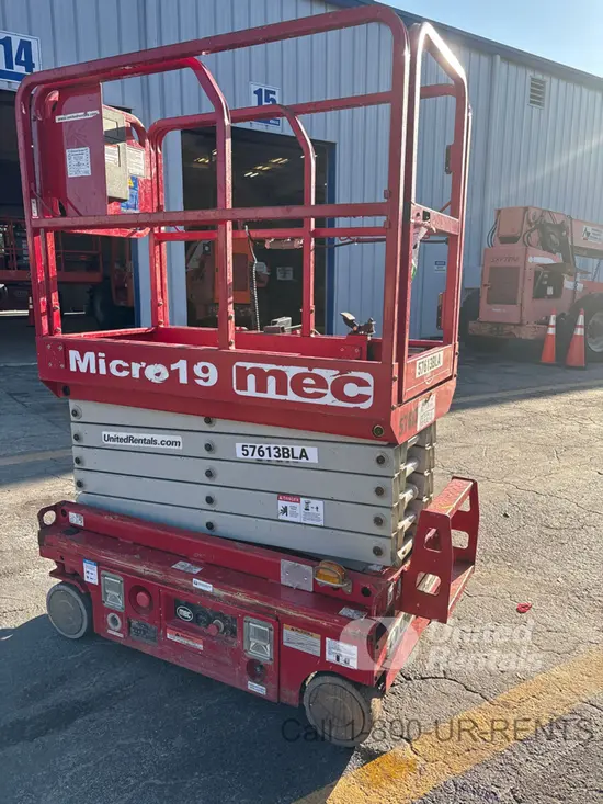 2018 MEC MICRO 19 Scissor Lift