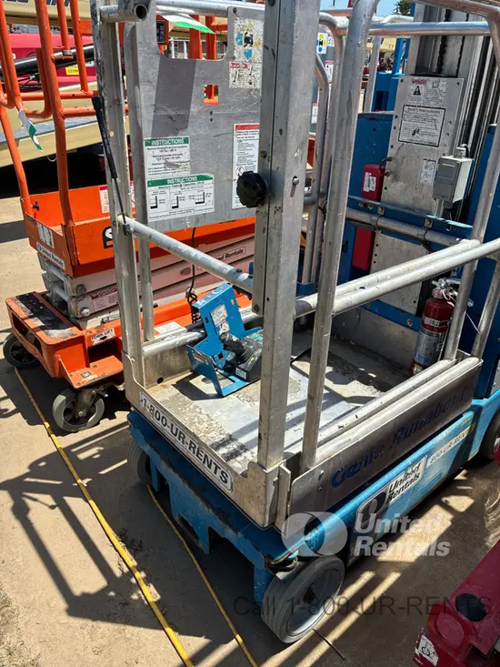 2016 Genie GR-20 Self-Propelled One-Person Lift
