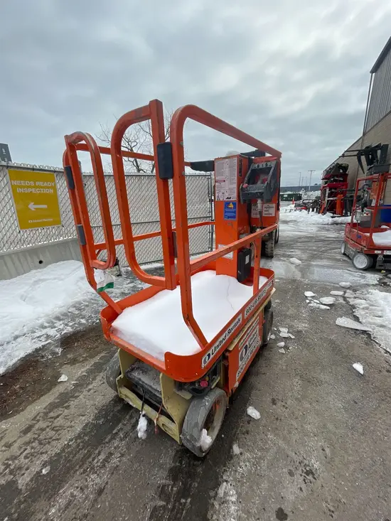 2016 JLG 1230ES Self-Propelled One-Person Lift