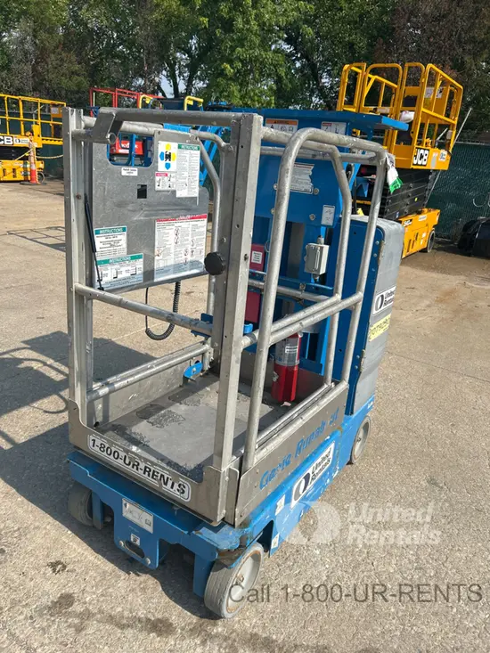 2018 Genie GR-12 Self-Propelled One-Person Lift