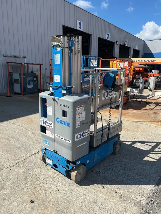 2016 Genie GR-20 Self-Propelled One-Person Lift