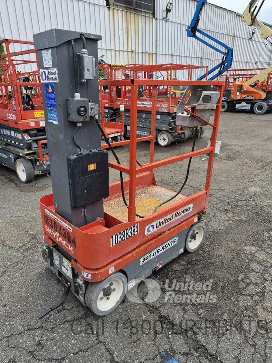 2015 Skyjack SJ12 Self-Propelled One-Person Lift