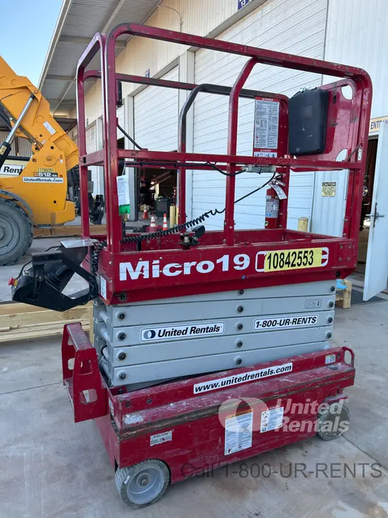 2018 MEC MICRO 19 Scissor Lift