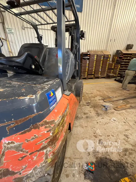2019 Toyota 8FD35U Warehouse Forklift