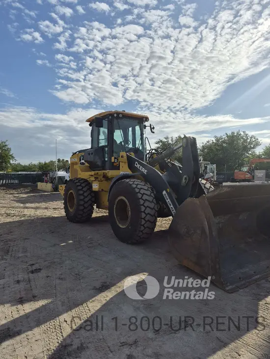 2019 John Deere 624L Wheel Loader