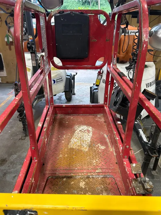 2019 MEC MICRO 19 Scissor Lift