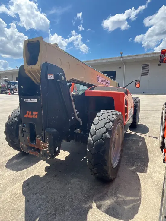 2018 JLG 742 Forklift