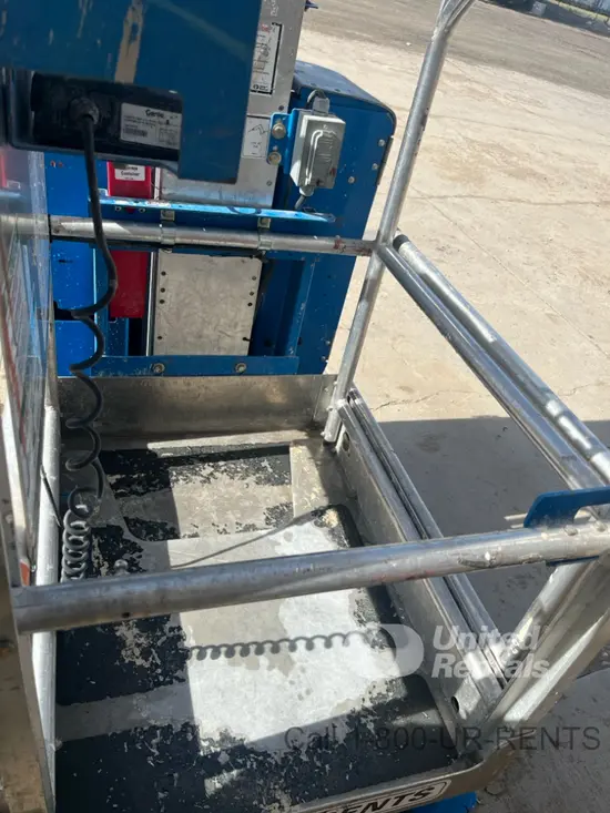 2019 Genie GR-20 Self-Propelled One-Person Lift