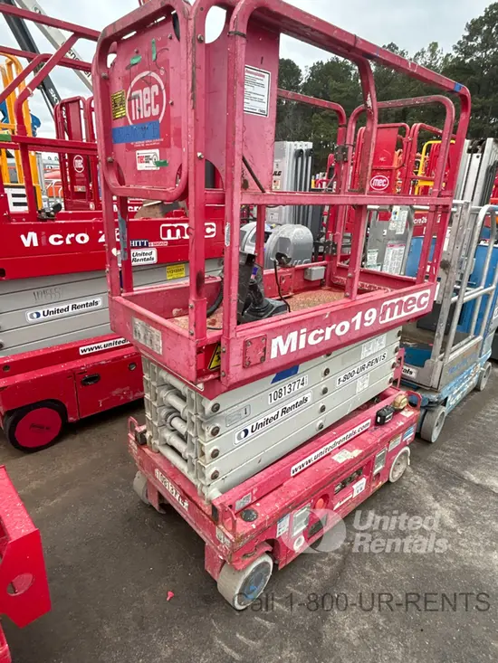2018 MEC MICRO 19 Scissor Lift