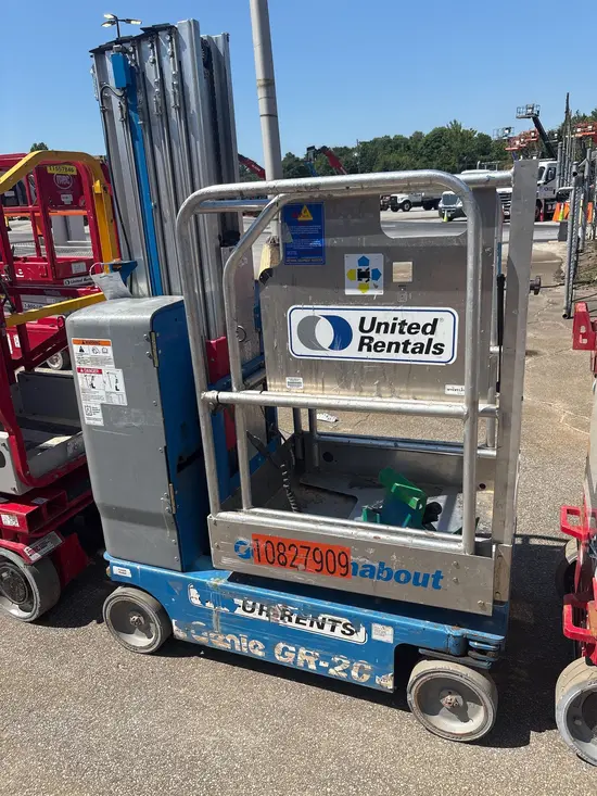 2018 Genie GR-20 Self-Propelled One-Person Lift