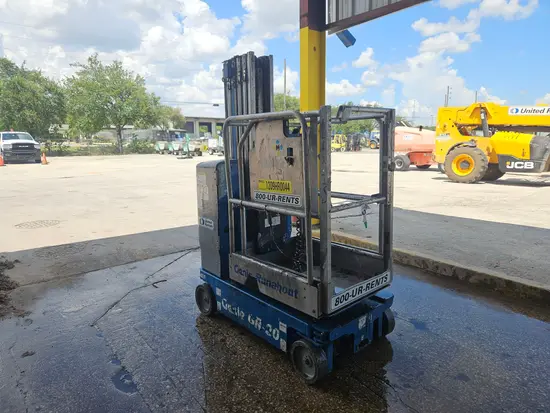 2016 Genie GR-20 Self-Propelled One-Person Lift