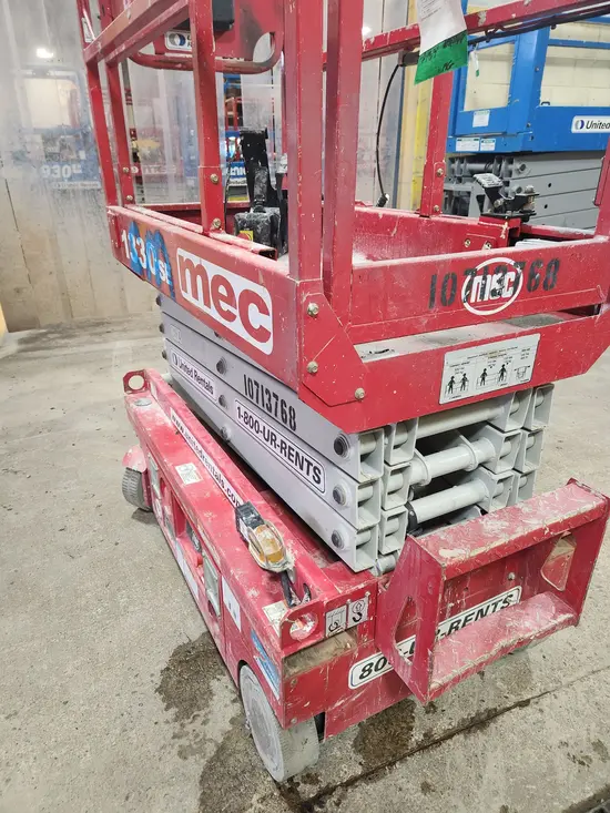 2018 MEC 1330SE Scissor Lift